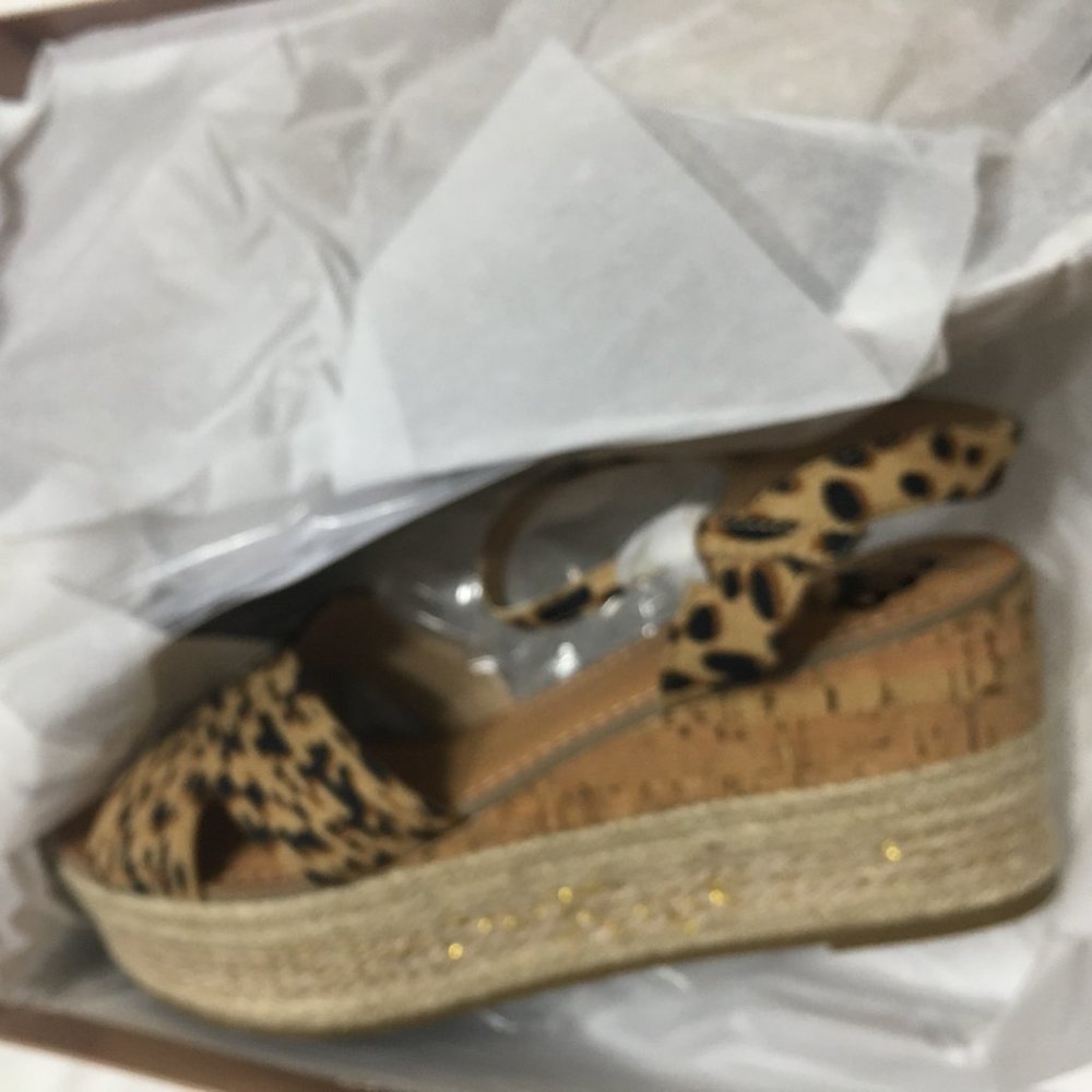 Fergie Pardy Ankle Strap Sandal - Leopard - NIB - Picture 7 of 11